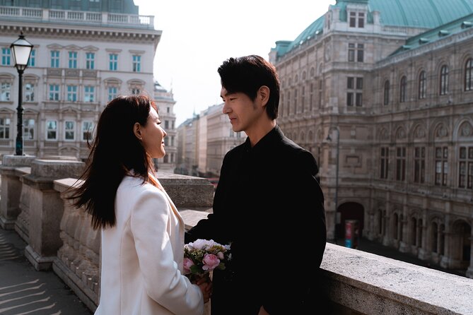 1.5 Hour Cinematic Style Portrait Photoshoot and Tour in Vienna - Key highlights at a glance