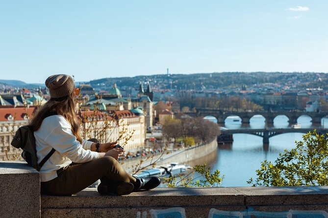 2-Day Prague Tour from Vienna with private Transfers and Lunches - Day 2 Old Town lunch and a final stretch on your own