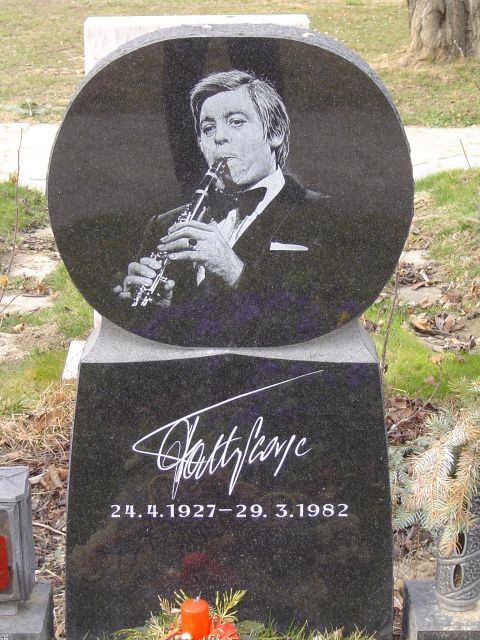 3-Hour Walking Tour of Vienna Central Cemetery - Why Vienna Central Cemetery Feels More Like a Park Than a Mausoleum