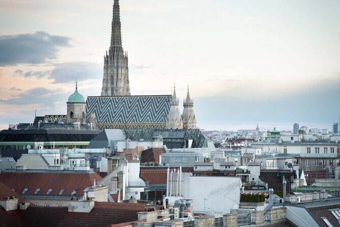 A box for a romantic walk in the city center of Vienna - Franziskanerplatz: Before Sunrise Vibes in a Small Old Square