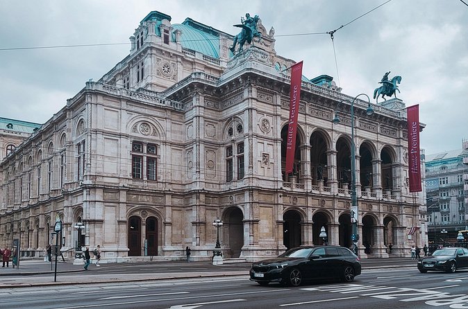 A private Historical Walking Tour in Vienna - Stephansdom, Mozarthaus, and Ankeruhr: three icons with different vibes