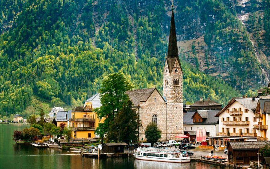 Alpine Beauty & Fairytale Towns: Hallstatt & Salzburg Tour - Key highlights at a glance