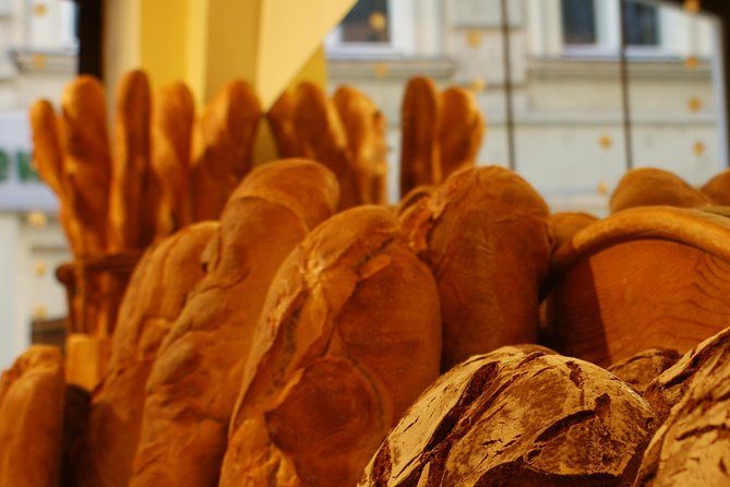 Best of Food Tour Vienna - A quick-snack stop for take-with-you tastes