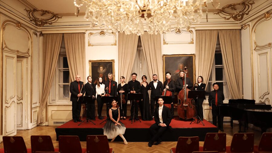 Best of Mozart & Strauss - The Big Finale: Radetzky March and the Applause Rhythm