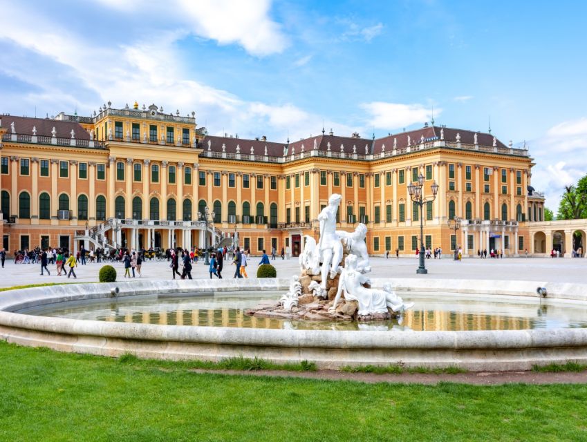 Best of Vienna 1-Day Tour by Car with Schonbrunn Tickets - How the guide and driver make the day actually work