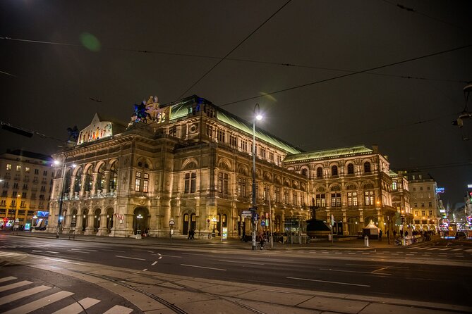 Big Bus Panoramic Live-Guided Evening Tour - Stop 1: Vienna State Opera and the Ring Road story