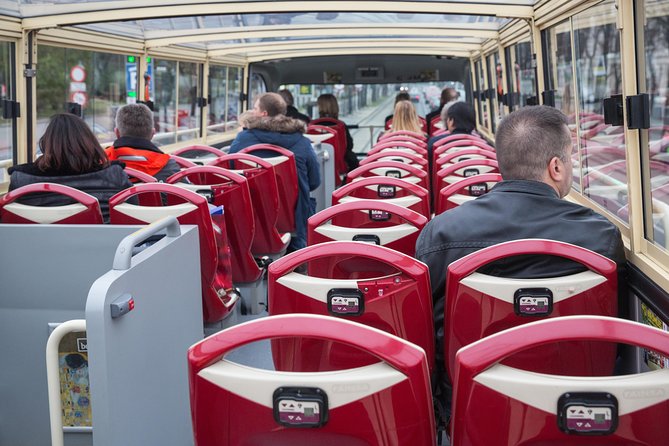 Big Bus Vienna Hop-On Hop-Off Sightseeing Tour - The included walking tour and VOX download: when it helps