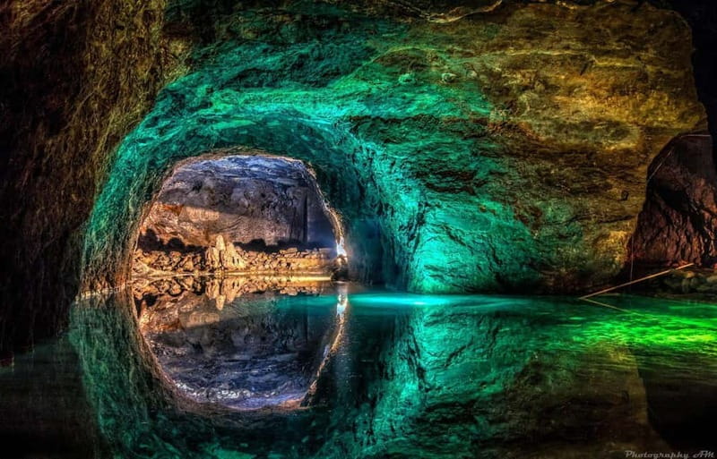 Bratislava: DayTrip: Castles around Vienna +underground lake - Price and value: what you pay now vs what you pay at the door