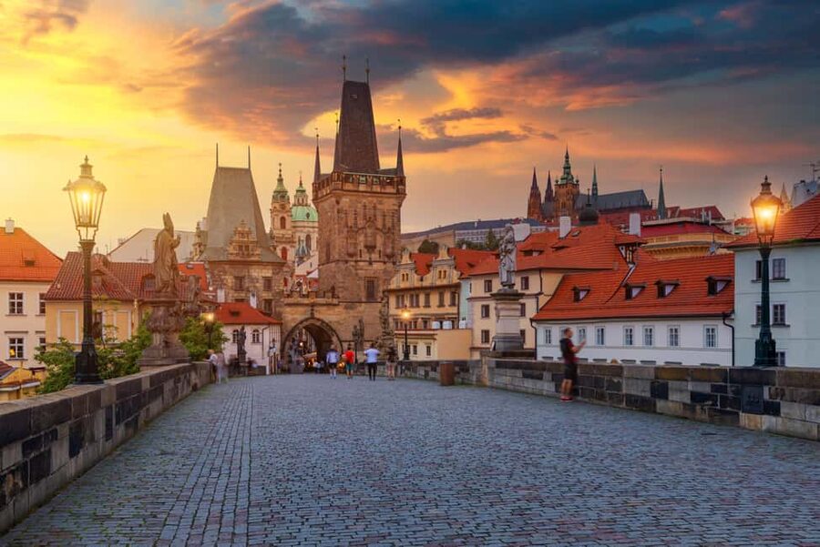 Bratislava: Prague & Brno Photography Tour with Transfer - Practical Tips That Make or Break a 13-Hour Photo Day