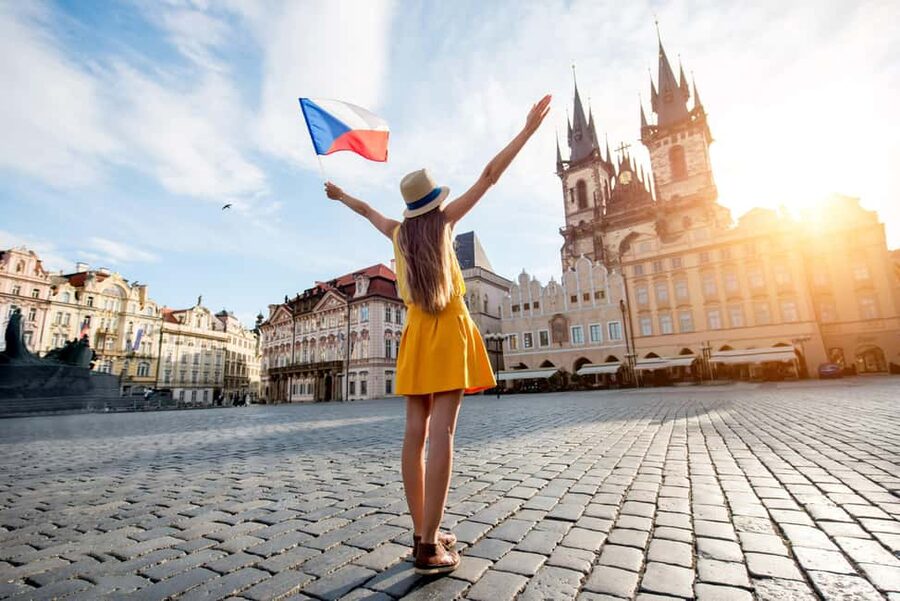 Bratislava: Prague & Brno Photography Tour with Transfer - Getting From Bratislava (and Vienna) to the Czech Republic: Timing Reality