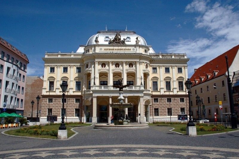 Bratislava Private Tour from Vienna - Bratislava Castle: the payoff for the river-and-history day