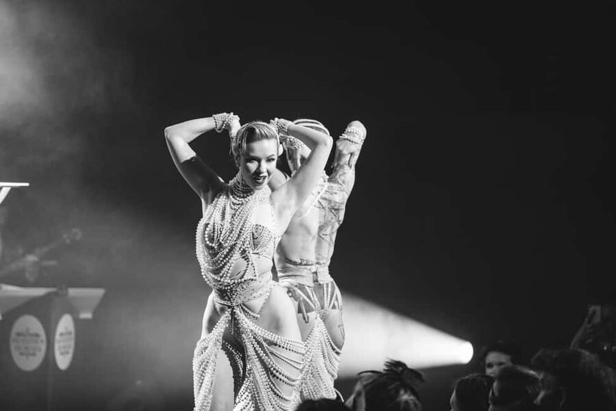 Burlesque Dinner Club in Vienna - Live jazz plus club lighting: the sound and the mood combo