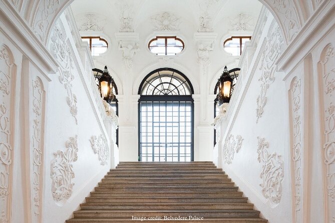Christmas at Belvedere: 3hr Private Tour of Upper Palace & Market - Price and value: what $250 per person really buys you