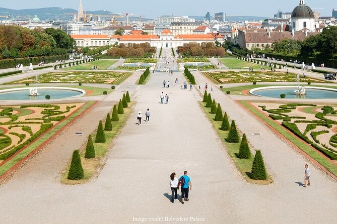 Christmas at Belvedere: 3hr Private Tour of Upper Palace & Market - Final call: should you book this Belvedere Christmas tour?