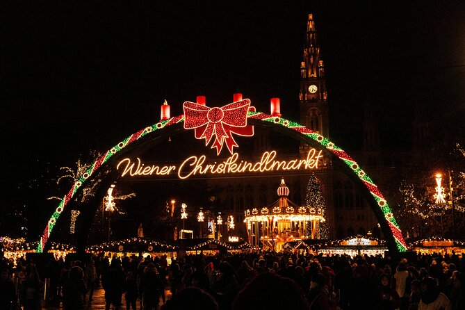 Christmas Walk Vienna : 5 Markets & Old Town in 3h (EN/DE) - Meet-up to first toast: Mariahilfer Kirche’s quick Christmas ignition