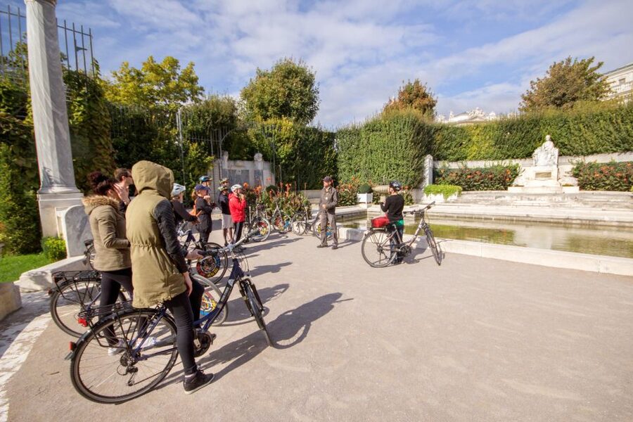 Classic Vienna: 3-Hour Guided Bike Tour - The Donau Canal ride: Urania and Stadtpark for a breather