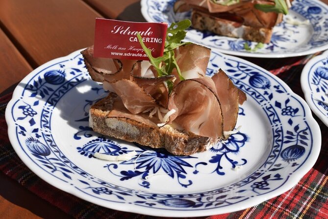 Culinary tour in Melk - Stop 4: the apricot specialty shop for schnapps and liqueurs