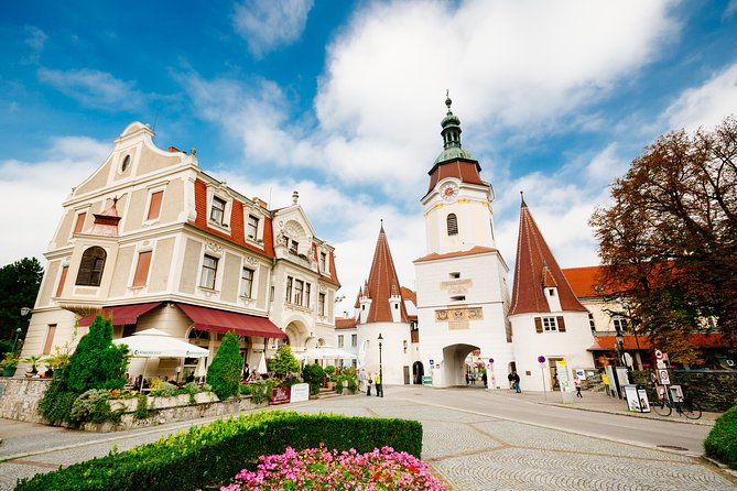 Danube Valley Day Trip from Vienna - FAQ