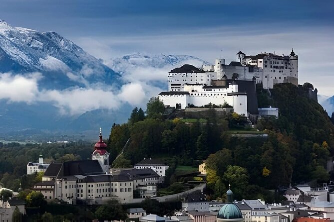 Day Tour from Vienna to Hallstatt and Salzburg with Photographer - Stop 1: Melk Abbey (why 40–45 minutes is both enough and not)