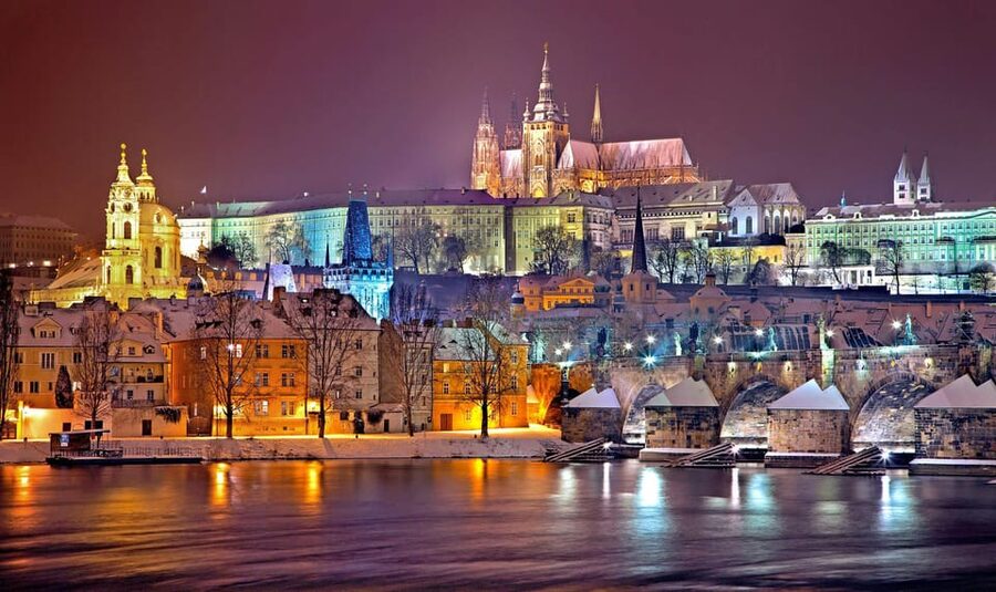 Day trips from Vienna: Prague One Day Guided Tour - Malá Strana Free Time: Baroque Streets and Real Food Choices