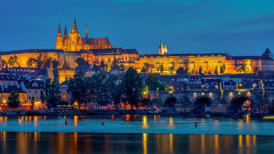 Day trips from Vienna: Prague One Day Guided Tour - Timing, Taxis, and Why the Schedule Works (Most Days)