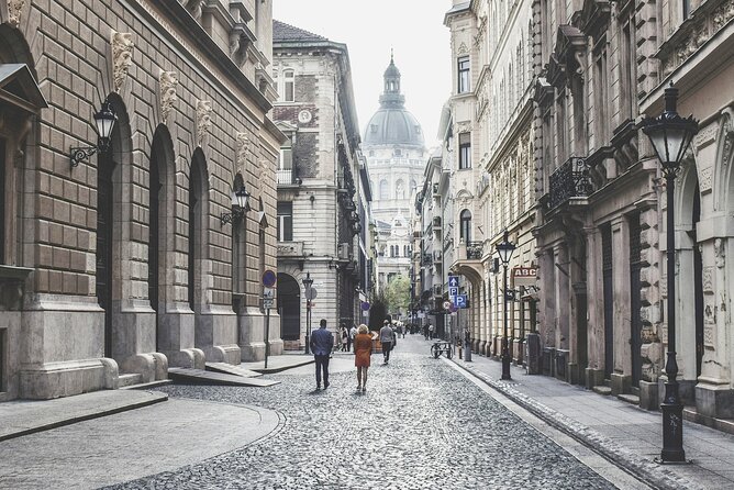 DayTrip to Budapest and Bratislava, two capitals - The 8:00 AM start: pickup that saves your energy