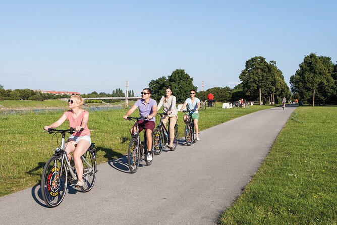 E-Bike Wine Culture Tour - From Ringstrasse to the Danube: the ride’s real character