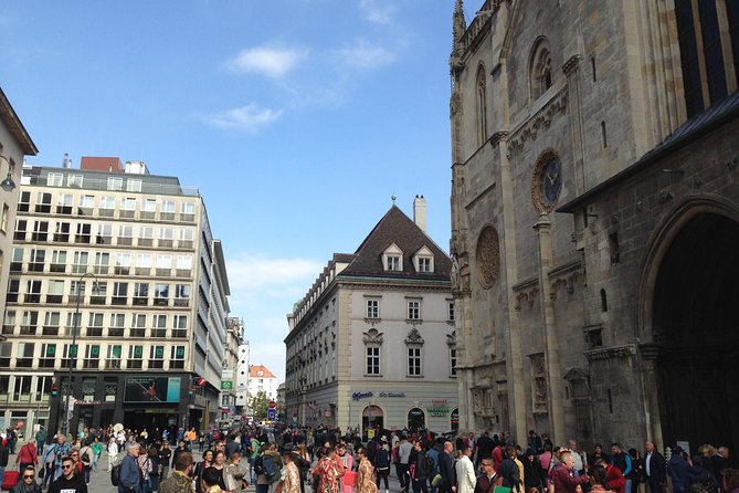 eBike Vienna 90min guided tour - use ebike for the whole day - Group Size and Keeping Up Without Getting Stressed