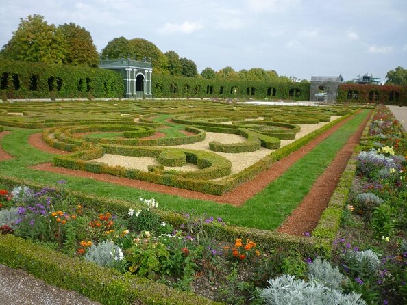 Exclusive Evening at Schönbrunn Palace: After-Hours Audiotour, Dinner, Concert - Key things to know before you go