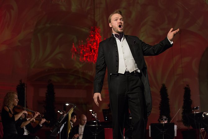 Exclusive Evening at Schönbrunn Palace: After-Hours Audiotour, Dinner, Concert - After-hours Schönbrunn: the palace when the crowds are gone