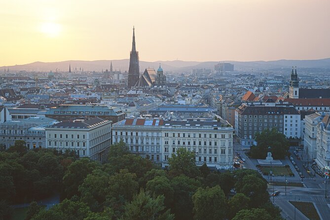 Exclusive Vienna Old Town Highlights Walking Tour (max. 6 persons) - Wiener Staatsoper: More Than a Pretty Building