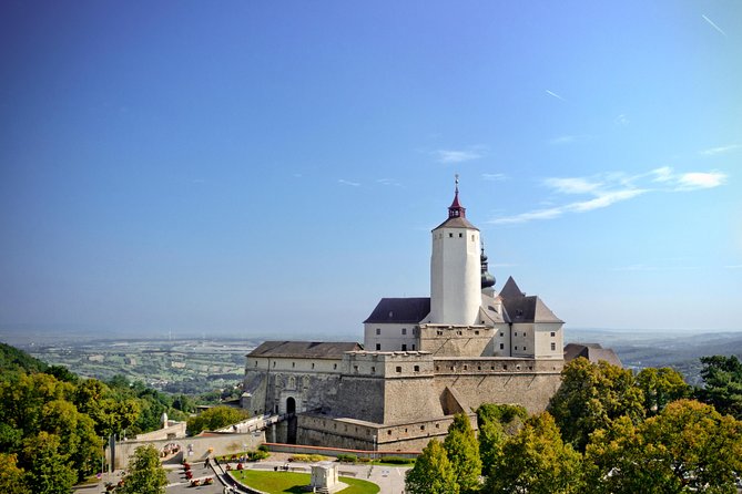 Forchtenstein Castle Guided Tour - The well: why 50 metres deep matters