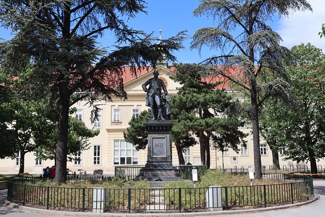 Freud - Inside the mind of a Genius - Votivkirche and the bright minds around Freud