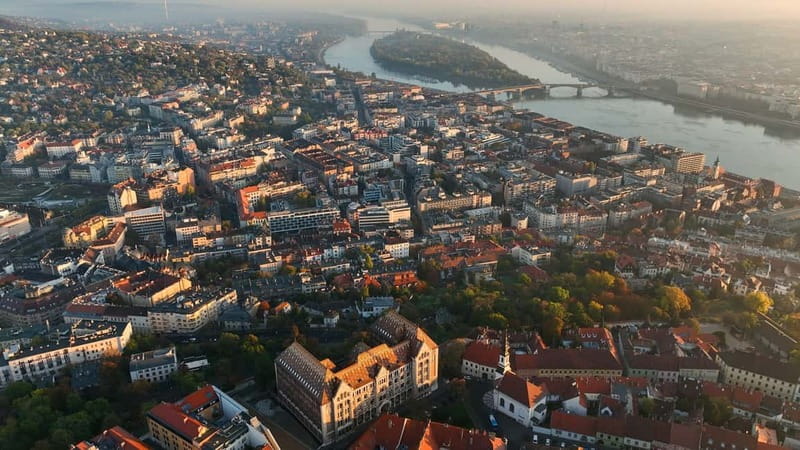 From Vienna: Bratislava& Budapest Day Tour with Photographer - A Photographer-Assisted Day Trip That Actually Thinks About Photos