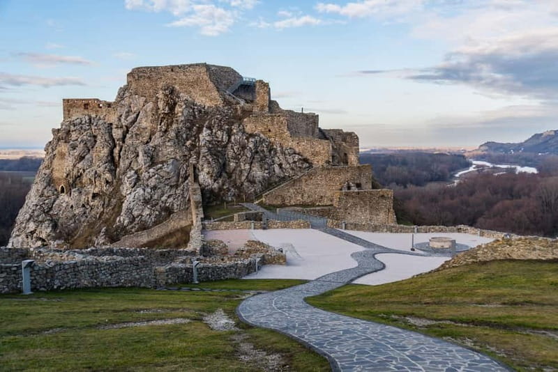 From Vienna: Bratislava& Budapest Day Tour with Photographer - Transfer to Budapest: Another Long Ride, So Plan Your Energy