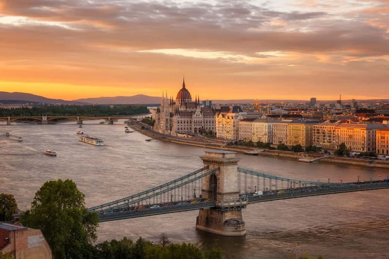 From Vienna: Bratislava& Budapest Day Tour with Photographer - The Optional Photographer Shoot: When It’s Worth Paying Extra
