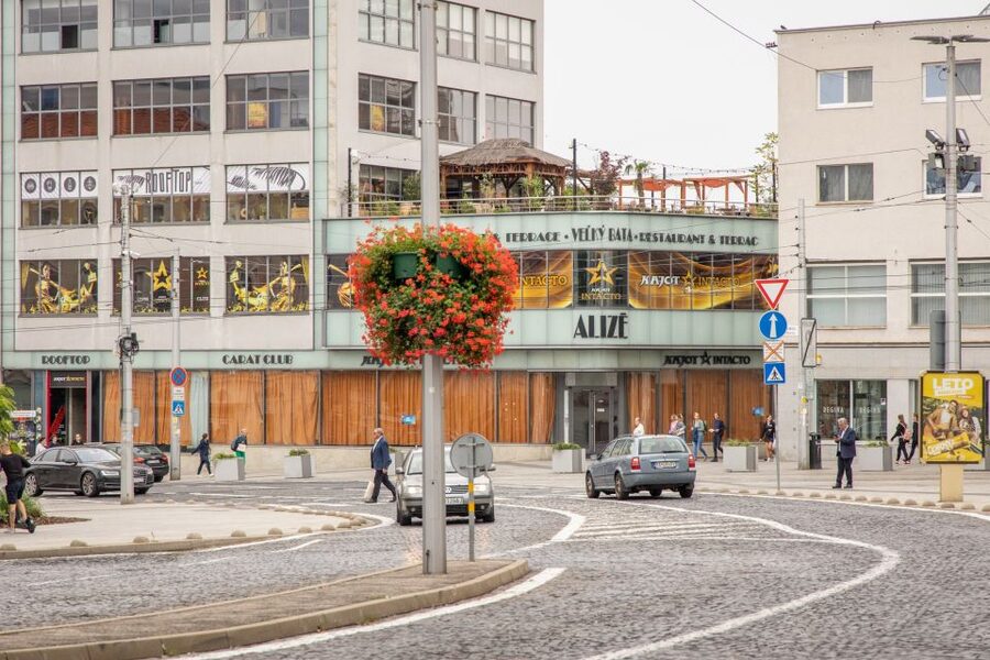 From Vienna: Bratislava Day Trip - The panoramic drive: where the skyline, palace views, and castle energy meet