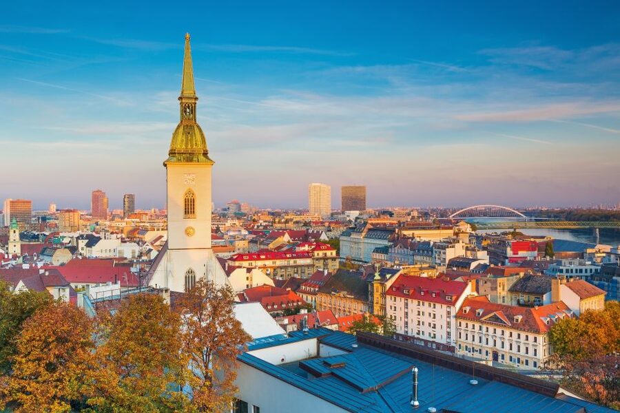 From Vienna: Bratislava Half-Day Trip - Vienna Pickup and the Border-Crossing Drive