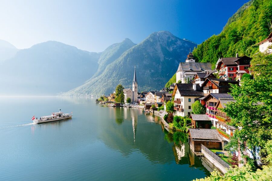 From Vienna: Full Day Trip to Hallstatt and Salzkammergut - The coach ride: comfortable, long, and full of chances to plan your photos