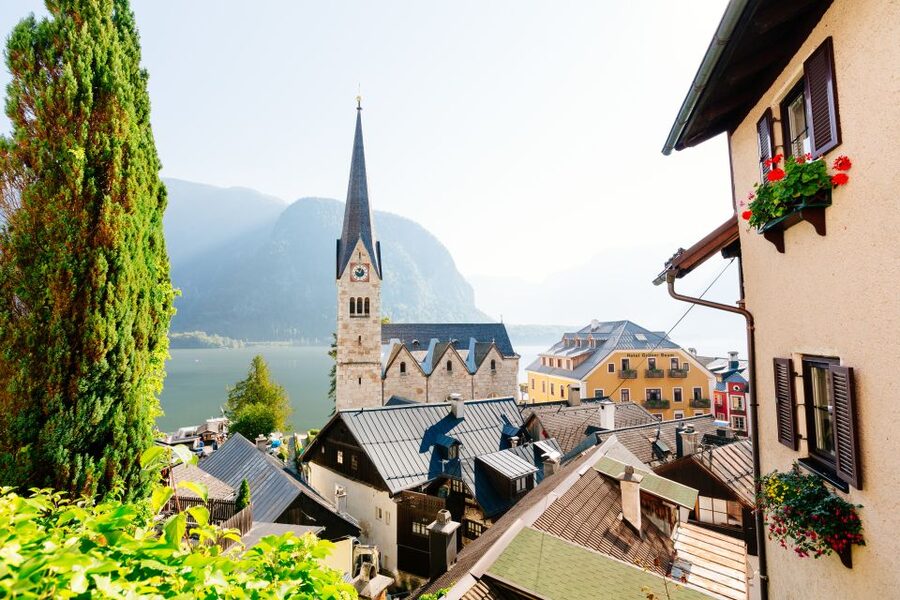 From Vienna: Full Day Trip to Hallstatt and Salzkammergut - Time, weather, and group comfort: what to expect in the real world