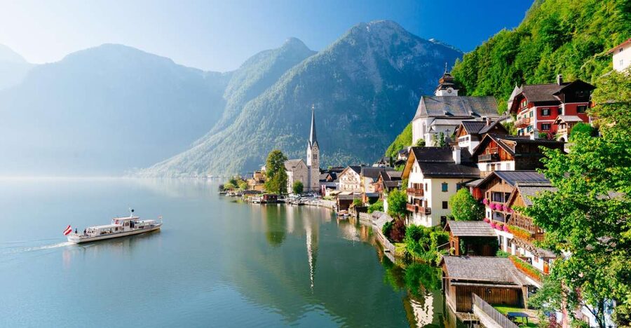 From Vienna: Full Day Trip to Hallstatt and Salzkammergut - Getting to the coach: Vienna State Opera meeting point made easy