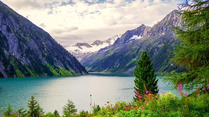 From Vienna: Gmunden, Hallstatt, Salzkammergut Day Tour - Gmunden on Traunsee: the 40-minute walk that sets the scene