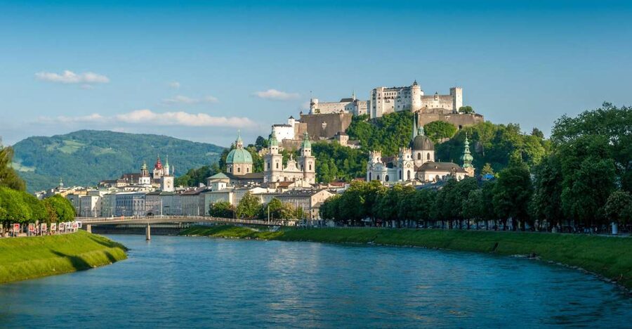 From Vienna: Guided Day Trip to Salzburg - Vienna to Salzburg by modern coach: what the long ride is really for