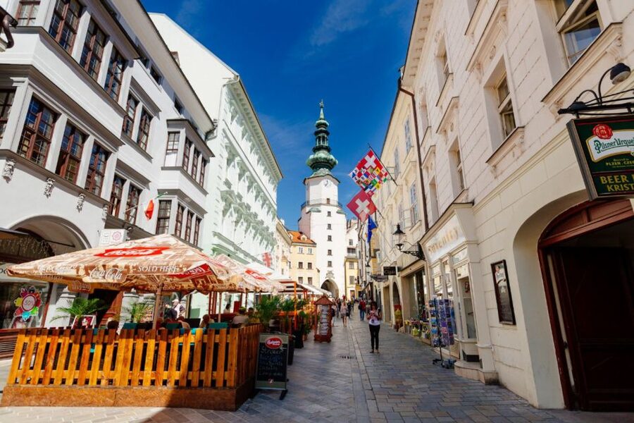 From Vienna: Guided Tour to Bratislava with Speed Boat Ride - Smart Tips to Make the Day Feel Effortless