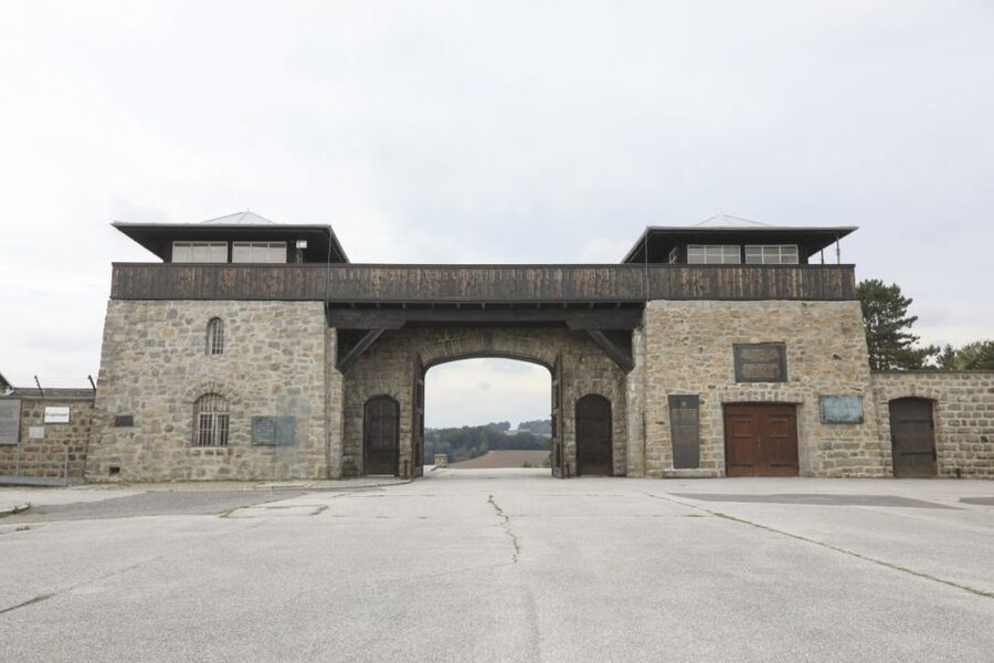 Full-Day Private Trip from Vienna to Mauthausen Memorial - Entering the memorial: why audio guidance matters here