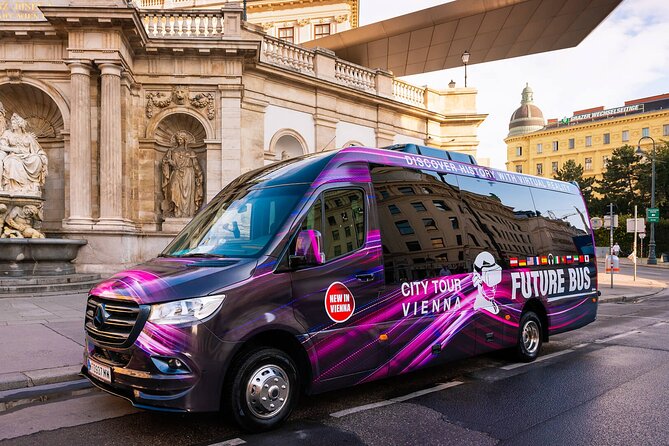 Future Bus Tours - Vienna's highlights bus tour with virtual reality - VR stop 1: Heldenplatz and the Hofburg zone