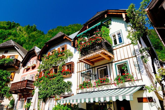 Hallstatt Day Trip from Vienna - Free time in the center: lunch, cafés, and soaking up the town