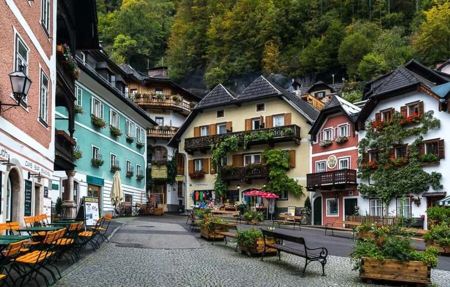 Hallstatt & Salzburg Day Trip from Vienna or Bratislava - Salzburg: Mozart streets, baroque sights, and Sound of Music spots