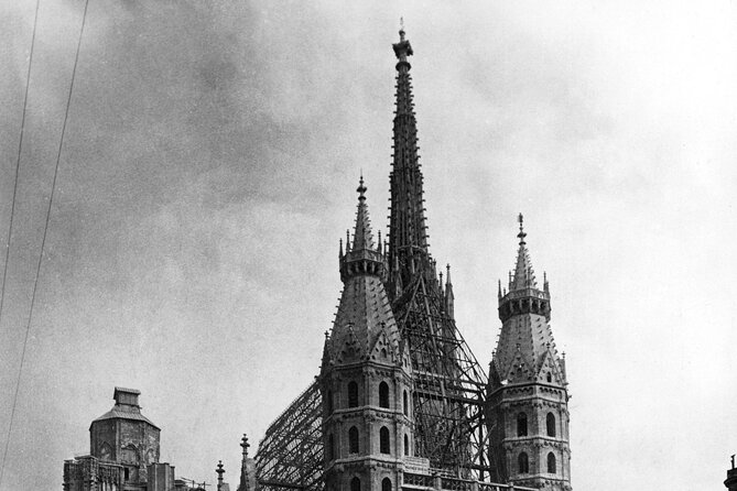 Historical Hitler Walking Tour of Vienna - The Hidden Seitenstettentempel Synagogue Behind Tenements