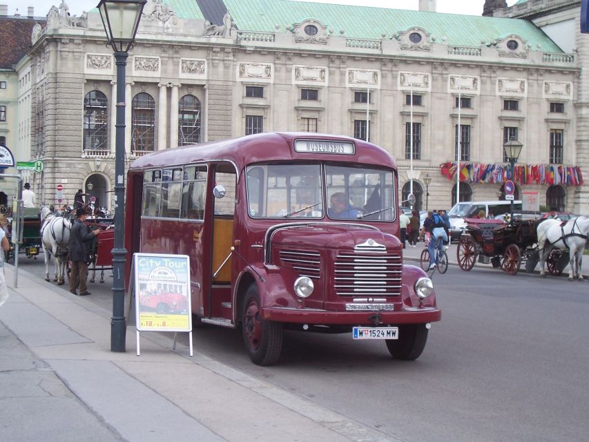 Imperial Vienna: Full-Day Tour from Budapest - St. Stephen’s Cathedral and the center walk: the real value of a guide